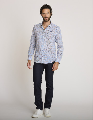 Camisa estampada con flores azules...