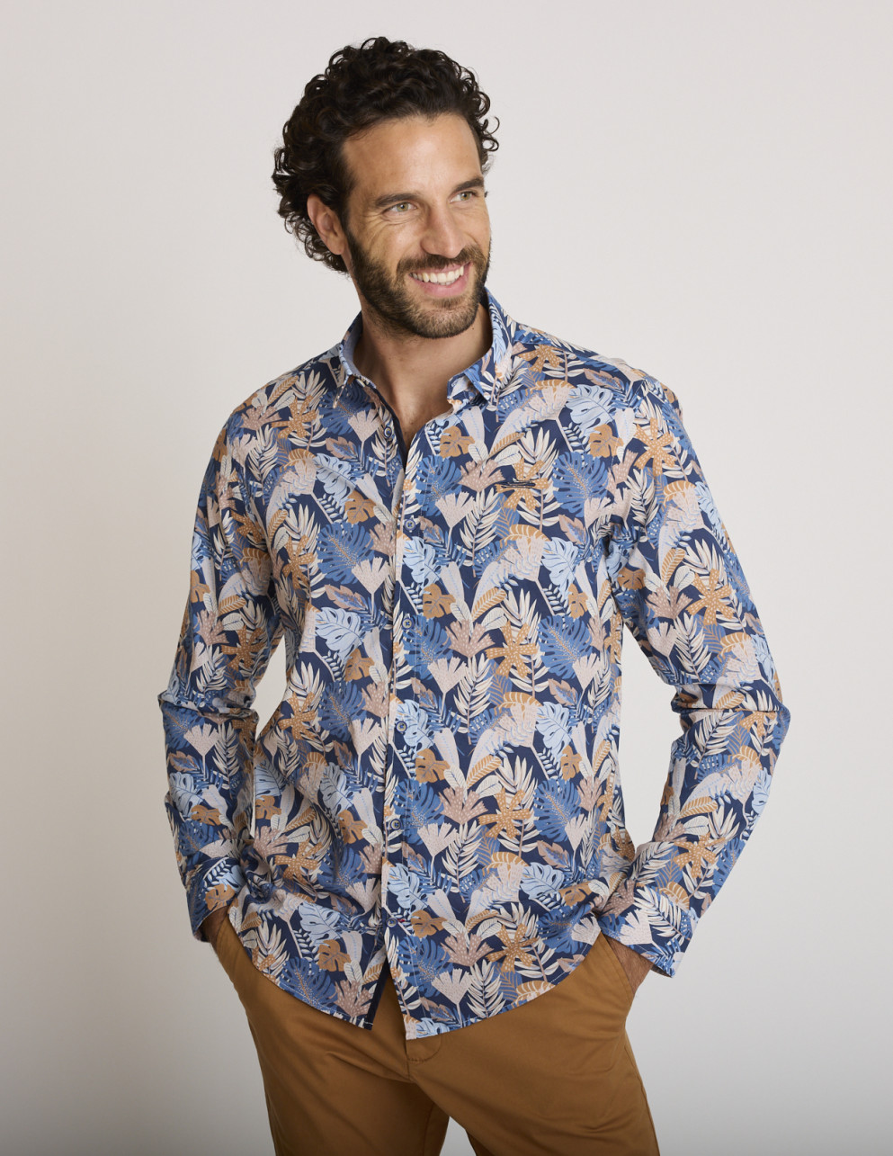Camisa con estampado...