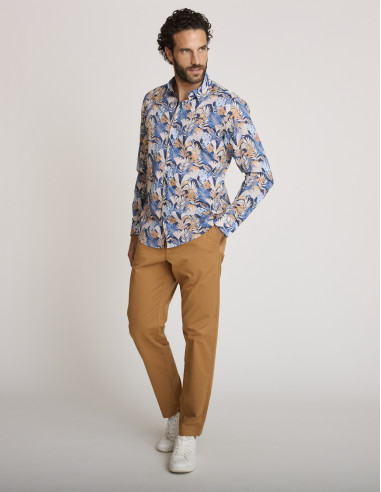 Camisa con estampado tropical azul...