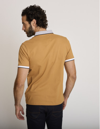 Polo ajustado de algodón marrón LEMONKAR