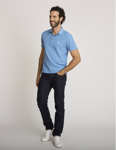Polo con efecto damero azul celeste...