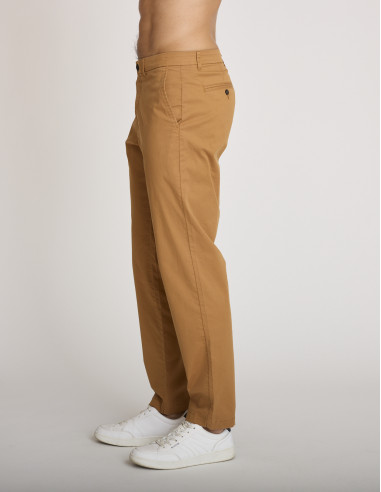 Pantaloni in cotone dal taglio...