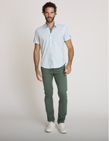 Pantalon ajusté en coton vert sauge...
