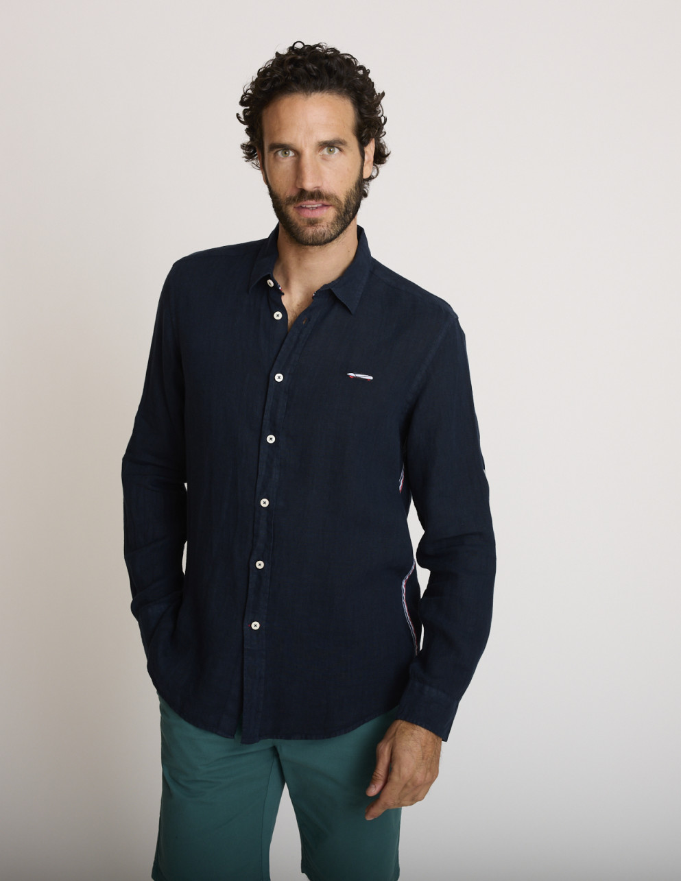 Chemise légère en lin bleu...