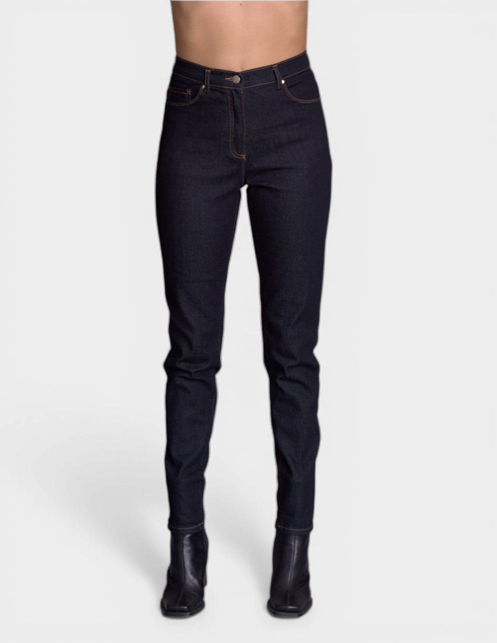 Pantalones de denim sin tratar