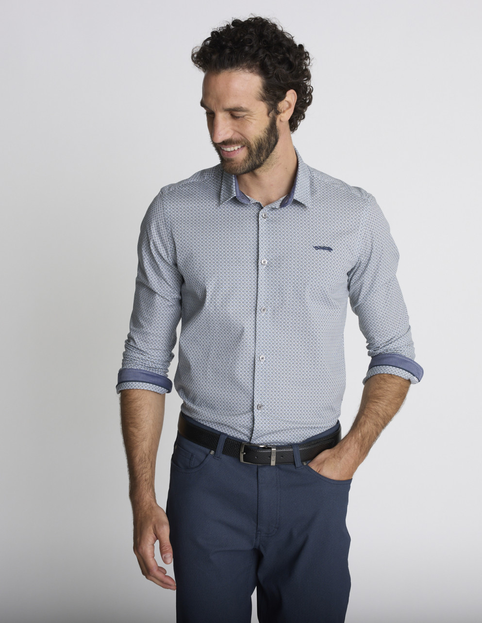 Chemise à micro-motifs...