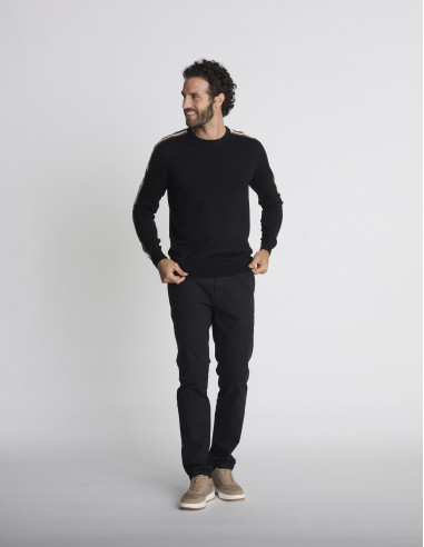 Pull col rond noir motif 38 TAILLIS