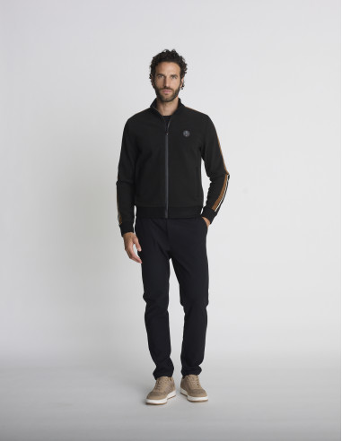 Gilet zippé en maille noire GAMME