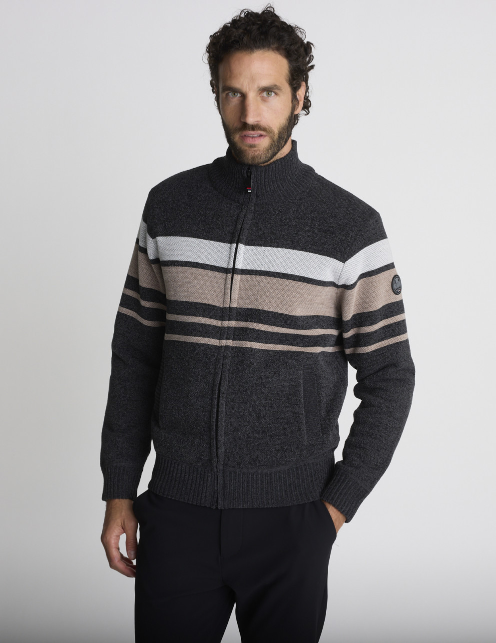 Gilet zippé rayé anthracite...