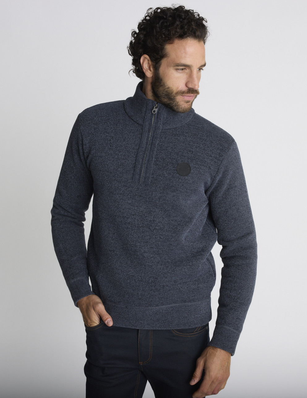 Pull camionneur gris...
