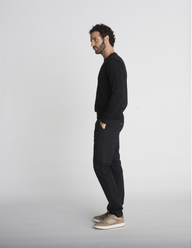 Pull col rond noir LIEN