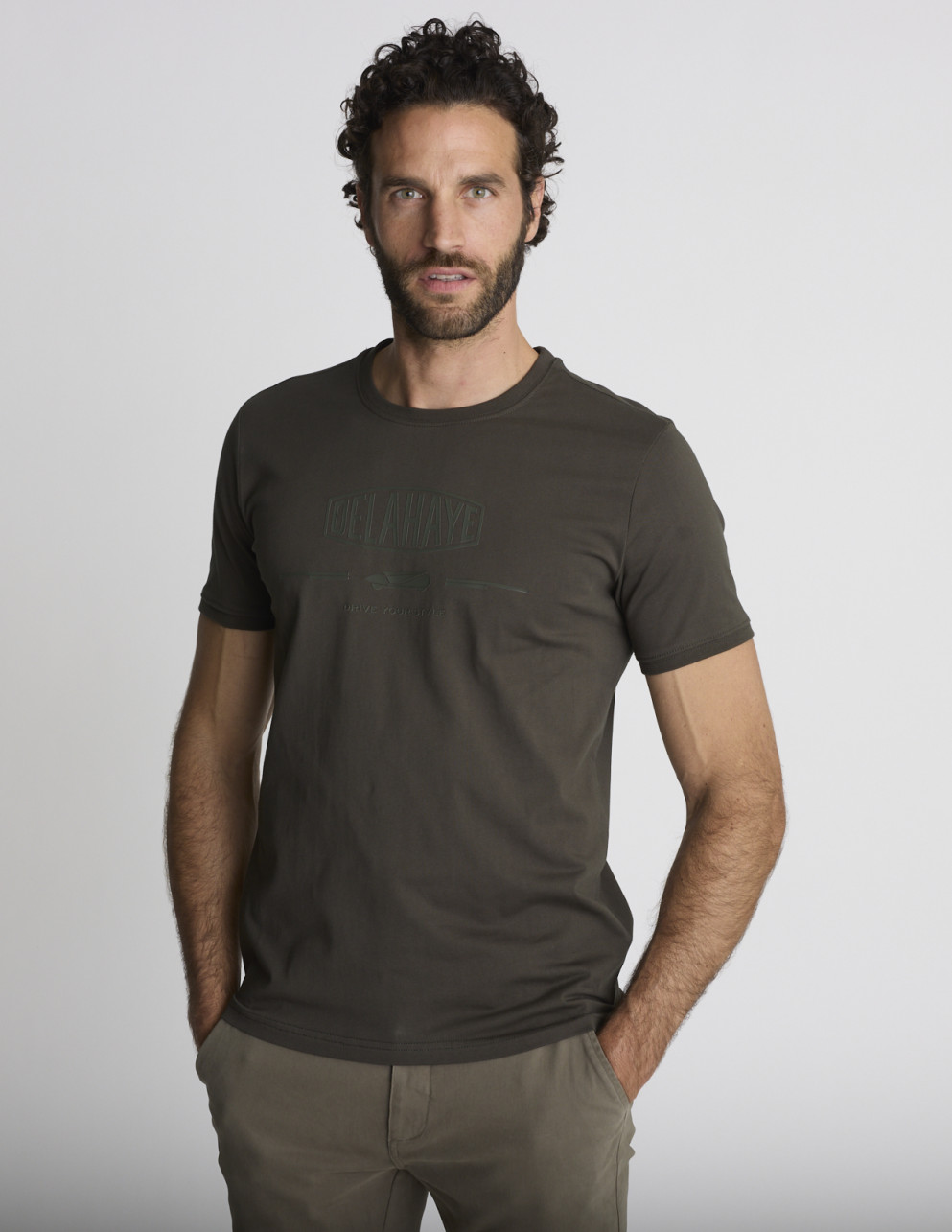 T-shirt logo kaki LOVUSANTU